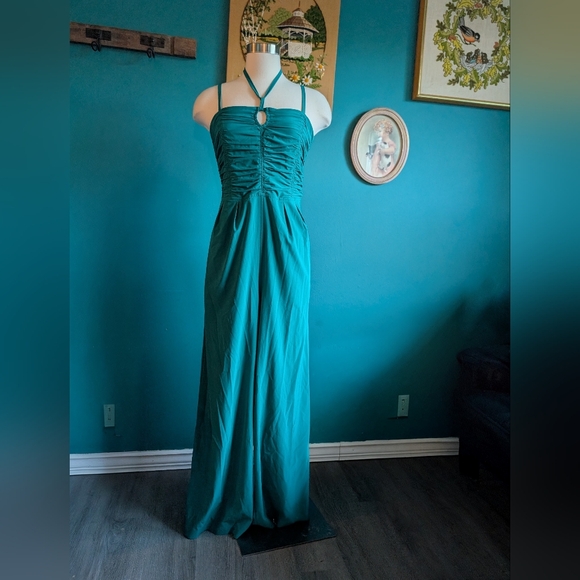 Athleta Enlighten Up Jumpsuit Size 6 Keyhole Halter Neck Wide Leg - Picture 1 of 7